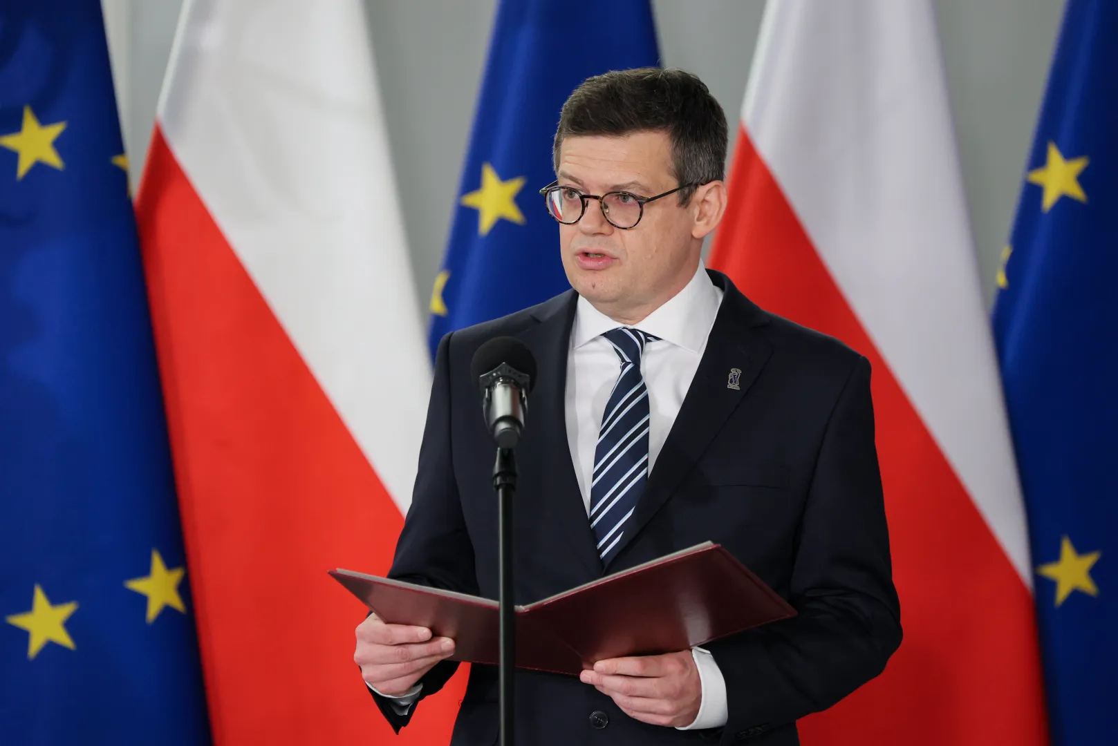 Wybrany przez Sejm na stanowisko sędziego Trybunału Konstytucyjnego Krystian Markiewicz podczas ślubowania w Sejmie Fot. PAP/Paweł Supernak