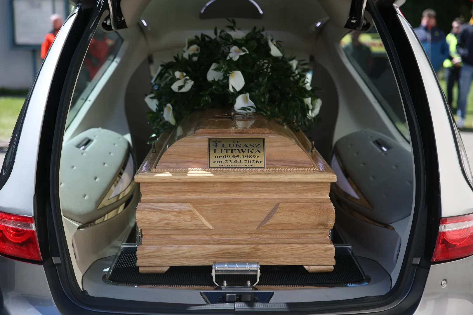 Msza święta żałobna w intencji posła Lewicy Łukasza Litewki w kościele parafii rzymskokatolickiej pw. św. Joachima w Sosnowcu. Fot. PAP/Jarek Praszkiewicz