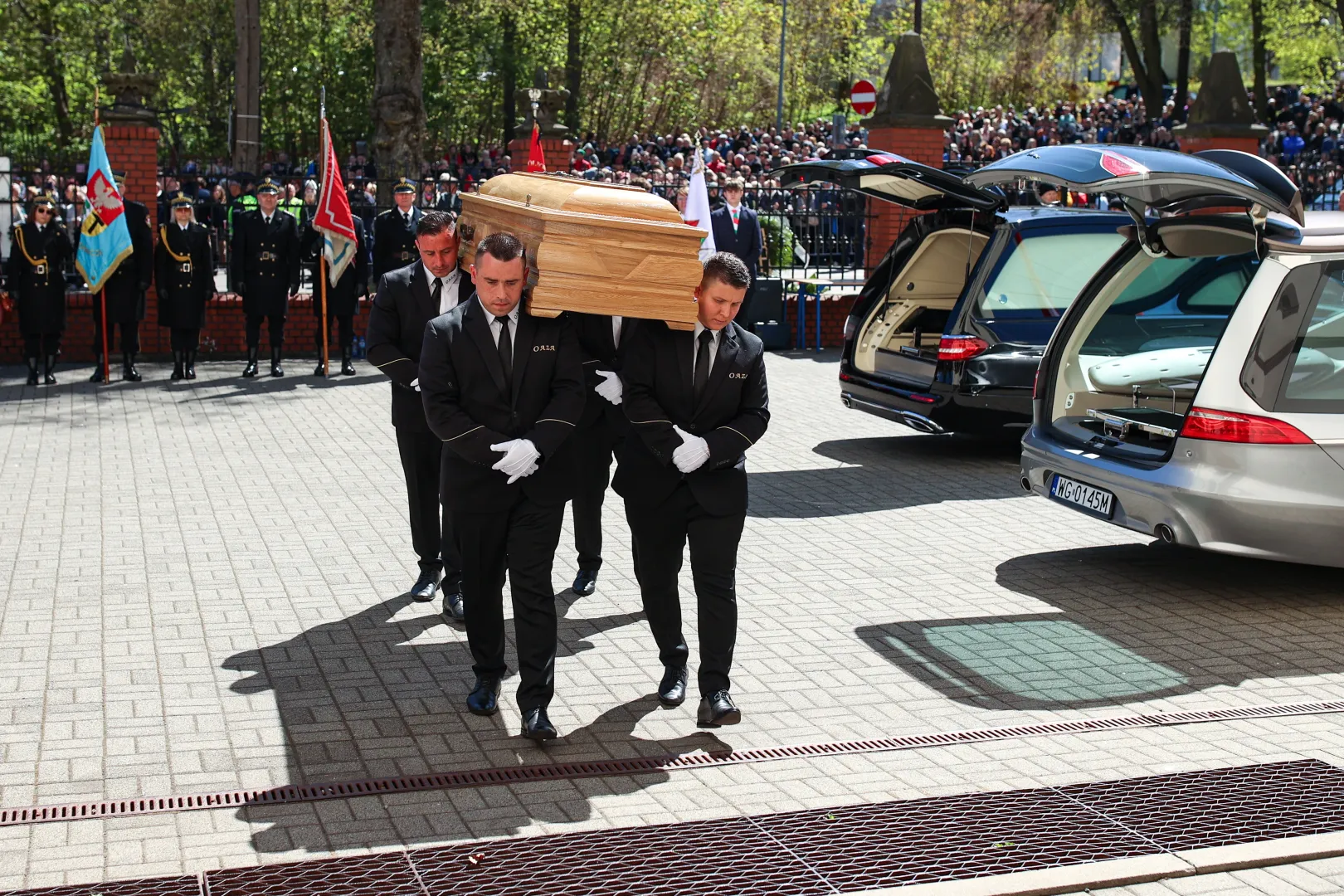 Msza święta żałobna w intencji posła Lewicy Łukasza Litewki w kościele parafii rzymskokatolickiej pw. św. Joachima w Sosnowcu. Fot. PAP/Jarek Praszkiewicz