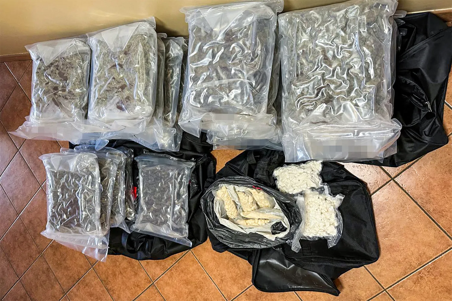 Narkotyki zarekwirowane przez policję w Chojnicach. Fot. KPP Chojnice