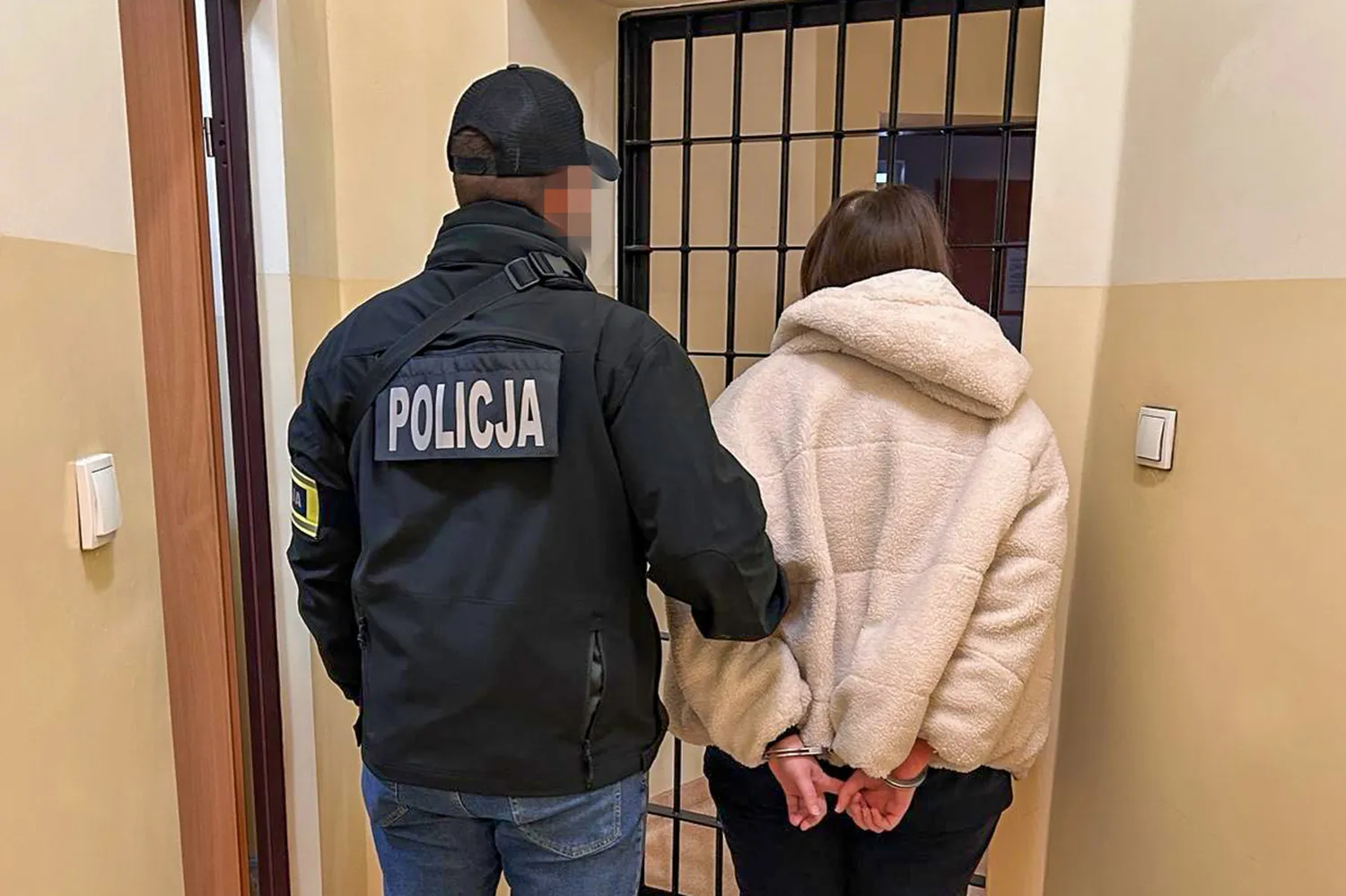 Zatrzymana w sprawie narkotyków w Chojnicach. Fot. KPP Chojnice