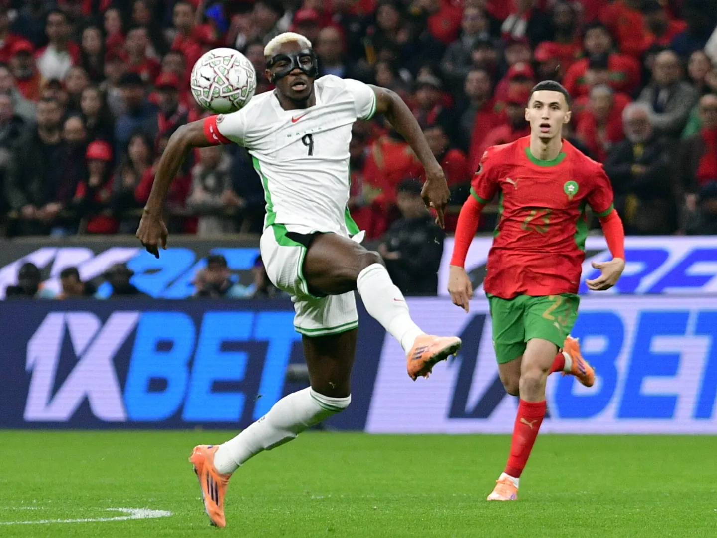 Victor Osimhen. Fot. PAP/EPA/JALAL MORCHIDI