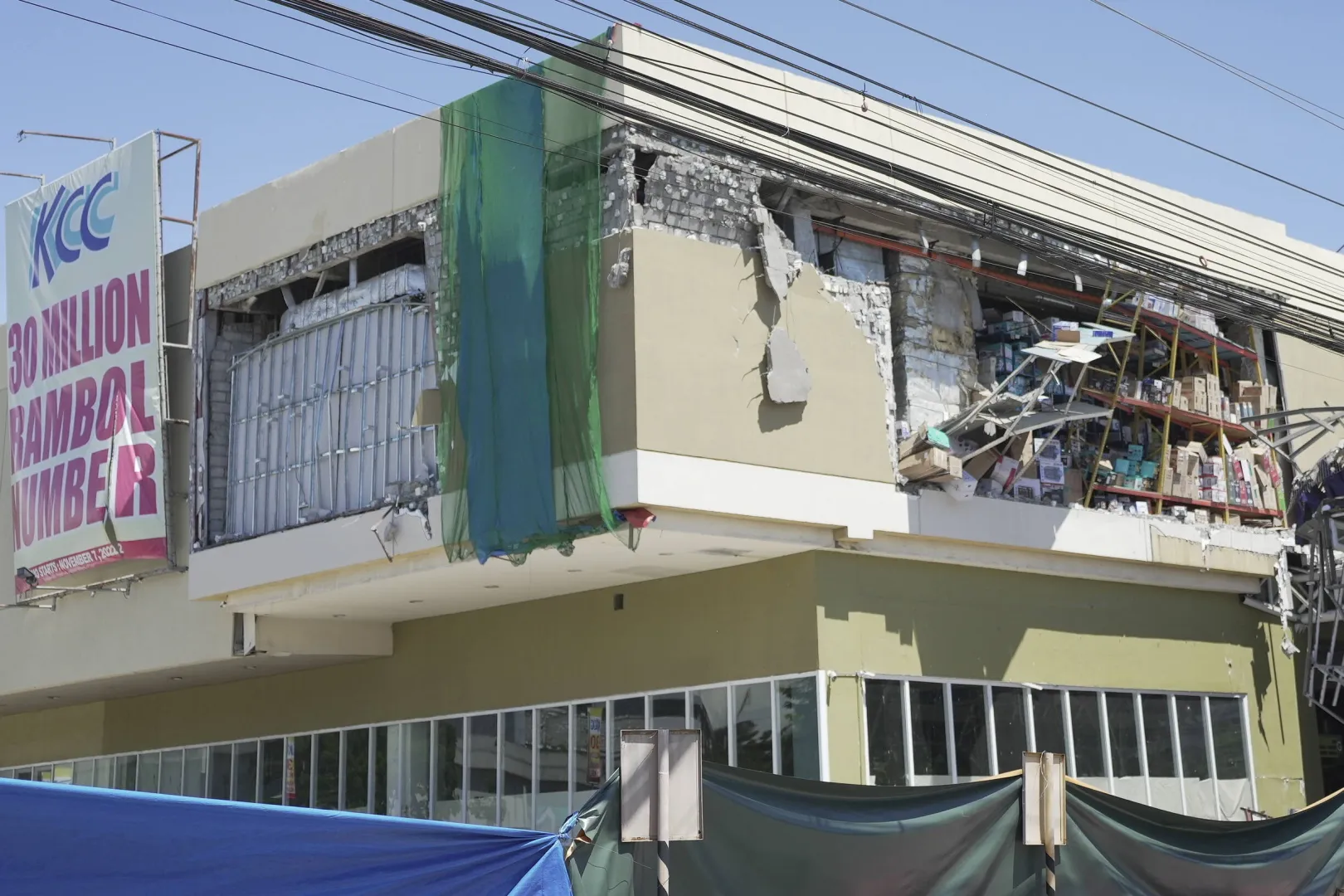 Trzęsienie ziemi na filipinach. Fot. PAP/EPA