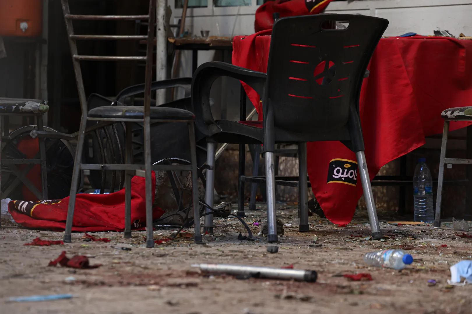Miejsce eksplozji w Damaszku. Fot. PAP/EPA/MOHAMMED AL RIFAI