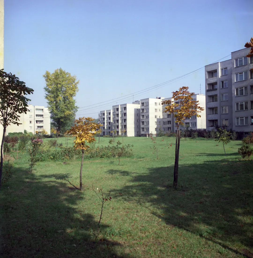  Architektura powojennego modernizmu - osiedle Szwoleżerów, położone w obrębie ulic: Szwoleżerów–Czerniakowska–Dragonów. Budowane w latach 1972–1974 według projektu architekt Haliny Skibniewskiej. Fot. PAP/Jan Hausbrandt