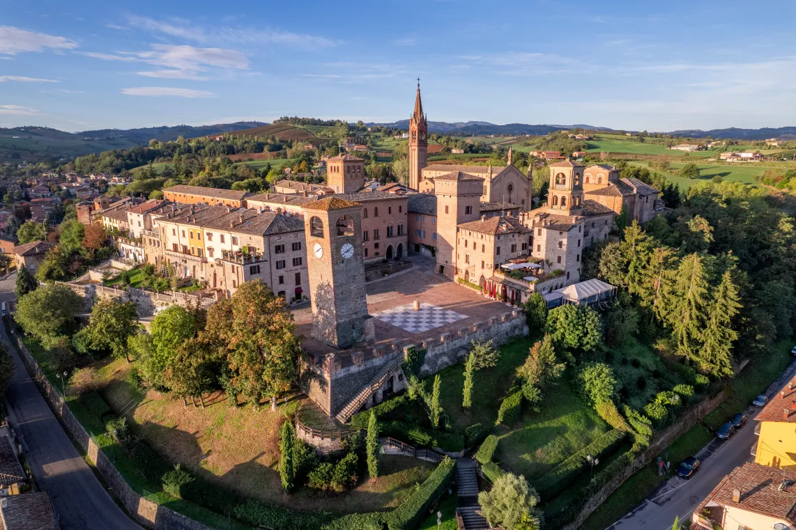 Castelvetro di Modena. Fot. Dronemetrics/Adobe Stock