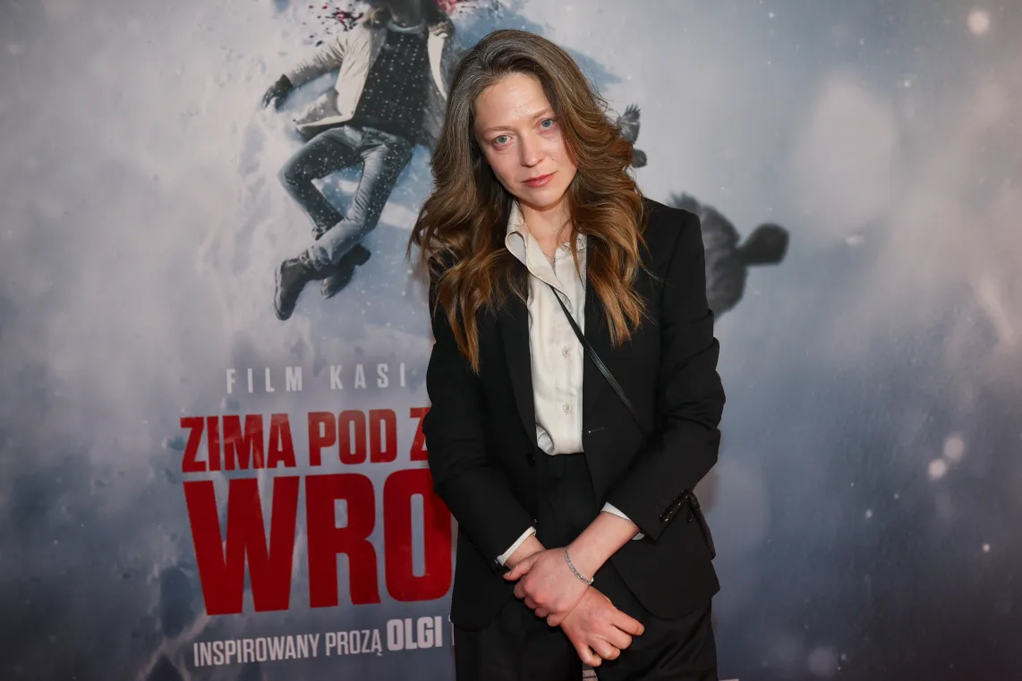 Reżyserka Olga Chajdas podczas uroczystej premiery filmu "Zima pod znakiem wrony" w reżyserii Kasi Adamik w Kinotece w Warszawie. Fot. PAP/Leszek Szymański