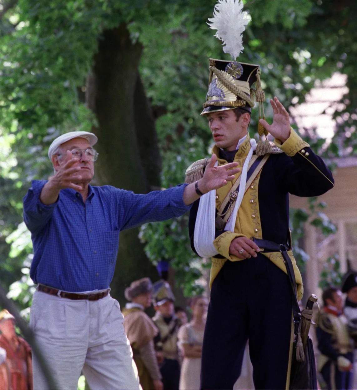 Realizacja zdjęć do "Pana Tadeusza" w reżyserii Andrzeja Wajdy. N/z: reżyser Andrzej Wajda i Pan Tadeusz czyli Michał Żebrowski. Fot. PAP/Jacek Turczyk