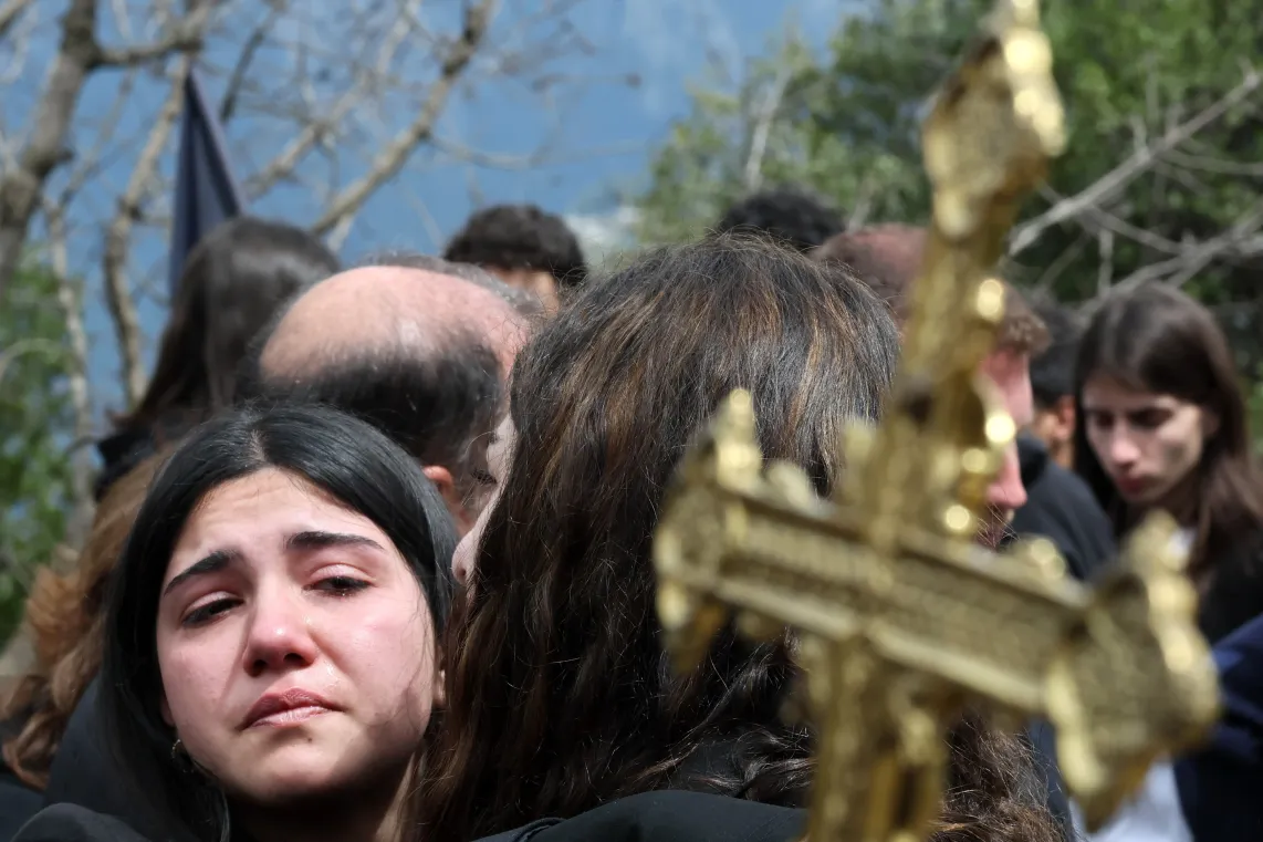 Pogrzeb zmarłego działacza partii Chrześcijańskie Siły Libańskie (Libanese Forces) Pierre’a Mouawada i jego żony Flavii. Fot. PAP/EPA/WAEL HAMZEH