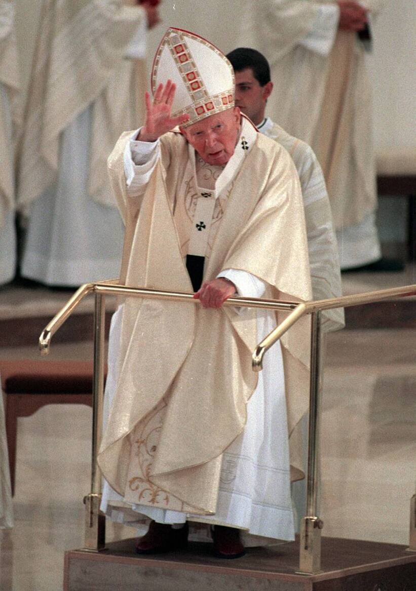 Papież Jan Paweł II. Fot. PAP/ Tomasz Gzell 