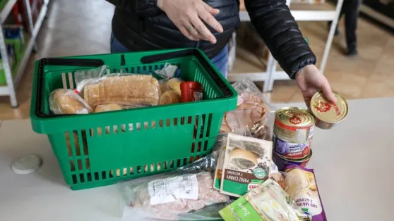 Shopping. Photo. PAP/Adam Kumorowicz