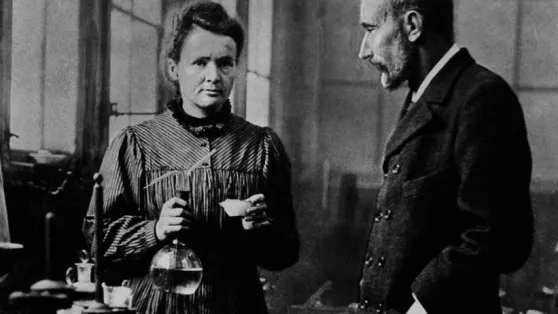 Maria Skłodowska-Curie i Piotr Curie. Fot. Wikimedia commons/Domena publiczna