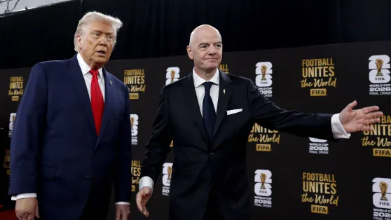 Donald Trump i szef FIFA Gianni Infantino, fot. PAP/EPA/WILL OLIVER