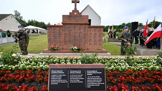 Uroczyste obchody Dnia Walki i Męczeństwa Wsi Polskiej oraz 83. Rocznicy Pacyfikacji Wsi Michniów na terenie Mauzoleum Martyrologii Wsi Polskich w Michniowie. Fot. PAP/Piotr Polak