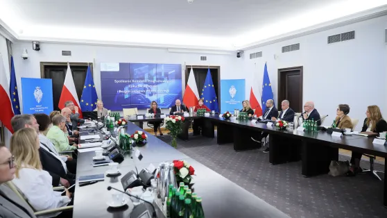 Powołanie Komitetu Programowego Roku Świadomości i Bezpieczeństwa Informacyjnego w Senacie. Fot. PAP/Leszek Szymański