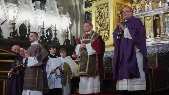 W katedrze na Wawelu trwa ingres kardynała Rysia. Fot. PAP/	Łukasz Gągulski