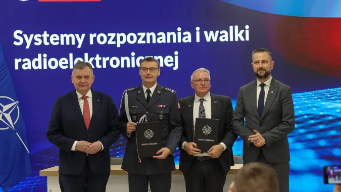 Podpisany przez przedstawicieli MON pakiet umów opiewa na łączną kwotę około 2,6 mld zł. Fot. X/Ministerstwo Obrony Narodowej 