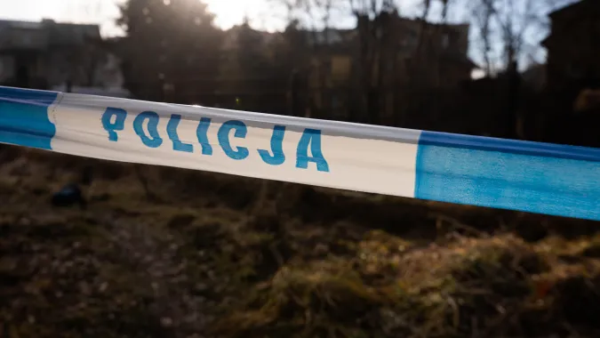 Okolice miejsca znalezienia ciała 11-letniej dziewczynki w Jeleniej Górze. Fot. PAP/Krzysztof Ćwik