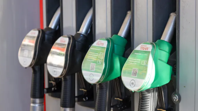 Stacja paliw. Zdj. Ilustracyjne. Fot. PAP/Albert Zawada
