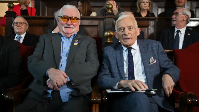 Lech Wałęsa, Jerzy Buzek Fot. PAP/Art Service