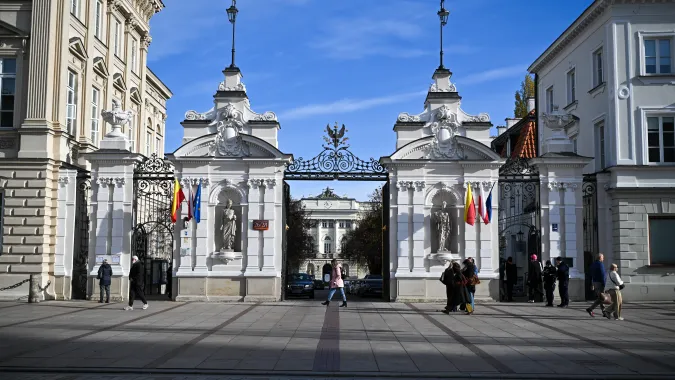 Brama Główna Uniwersytetu Warszawskiego Fot. PAP/Przemysław Piątkowski