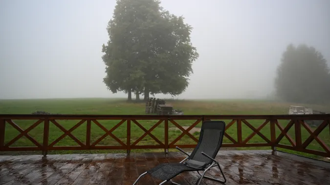 Burza z opadami deszczu Fot. PAP/Darek Delmanowicz