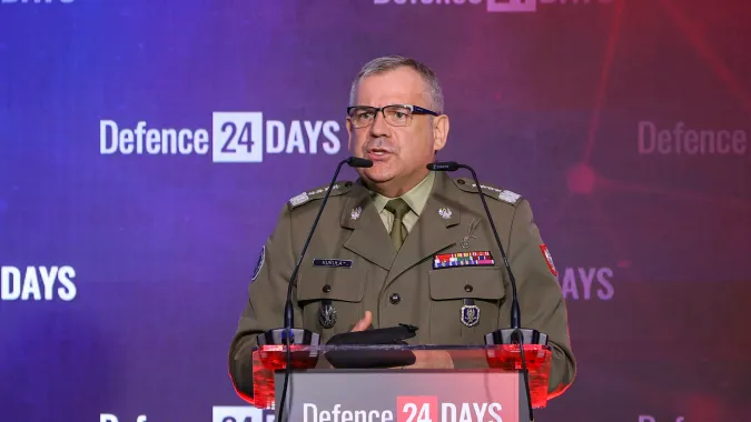  Szef Sztabu Generalnego WP gen. Wiesław Kukuła. Fot. PAP/	Paweł Supernak