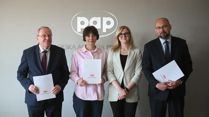 PAP i Fundacja Polskiej Agencji Prasowej oraz Uniwersytet Wrocławski podpisały porozumienie o współpracy. Fot. PAP/Marcin Obara