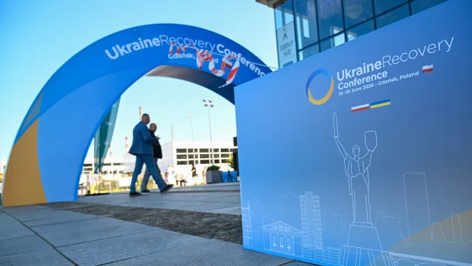 Kowal: do udziału w Ukraine Recovery Conference 2026 zgłaszają się nie tylko delegacje państw, ale również delegacje organizacji międzynarodowych i banków. Fot. PAP/Andrzej Jackowski