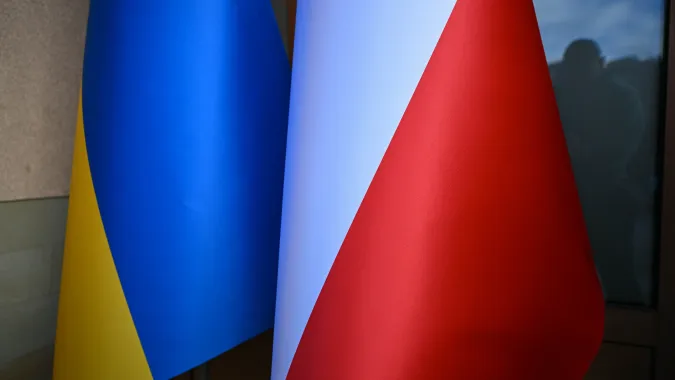 Flagi Ukrainy i Polski Fot. PAP/Darek Delmanowicz