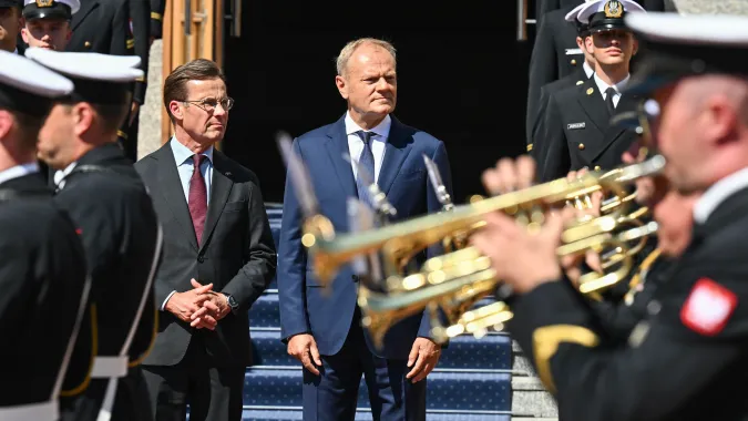 Premierzy Polski Donald Tusk oraz Szwecji Ulf Kristersson. Fot. PAP/Marcin Gadomski