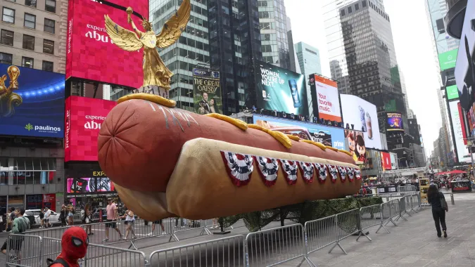 „Hot Dog: The Second Serving”. Fot. PAP/EPA/SARAH YENESEL