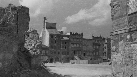 Rynek Starego Miasta w Warszawie. Fot. PAP