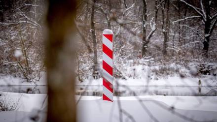 Ratownicy dotarli do poszukiwanego mężczyzny około godz. 18.45. Były przy nim trzy Polki.  Fot. TT/Straż Graniczna