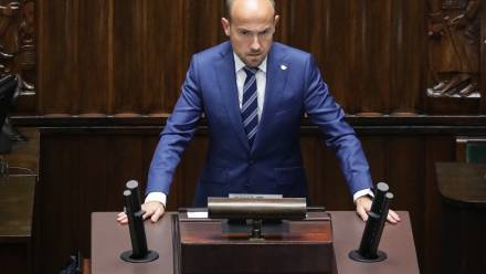 Wiceprzewodniczący PO Borys Budka na sali obrad Sejmu w Warszawie. Fot. PAP/Tomasz Gzell