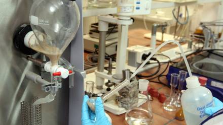 Badania laboratoryjne Fot. PAP/Paweł Kula