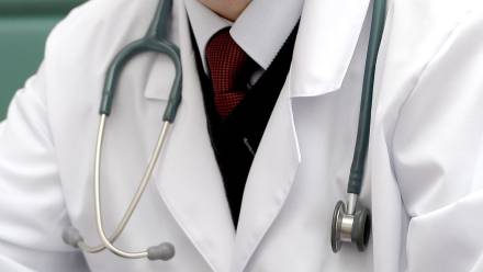 Lekarz, zdjęcie poglądowe, fot. PAP/Darek Delmanowicz