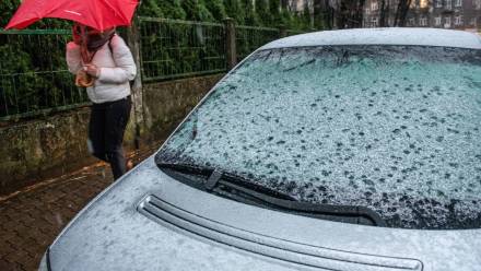 W najbliższych dniach w całej Polsce możemy spodziewać się ocieplenia, roztopów i opadów deszczu. Fot. PAP/Wojtek Jargiło