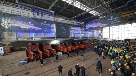 Uroczystość położenia stępki pod pierwszą z trzech fregat na terenie PGZ Stocznia Wojenna w Gdyni Fot. PAP/Adam Warżawa