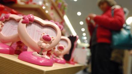 Prezenty na walentynki. Fot. PAP/Jacek Turczyk