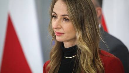 Minister rodziny, pracy i polityki społecznej Agnieszka Dziemianowicz-Bąk. Fot. PAP/Albert Zawada