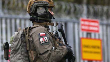 Żołnierz na granicy polsko-białoruskiej Fot. PAP/Artur Reszko 