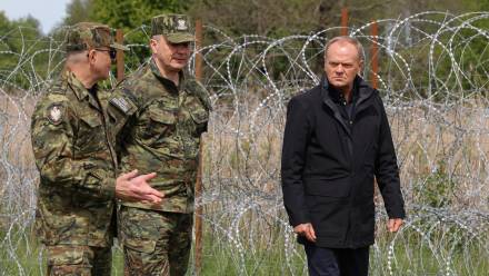 Premier na granicy Fot. PAP/Paweł Supernak 