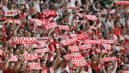 Kibice polskiej reprezentacji. Fot. PAP/Marcin Bielecki