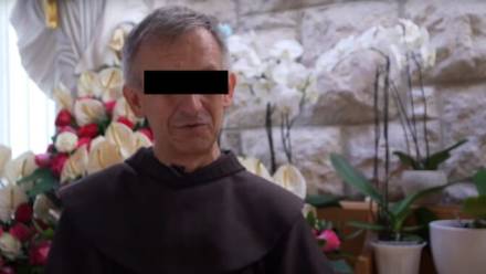 Oskarżony franciszkanin o. Polikarp N. fot. YouTube/SalveTV