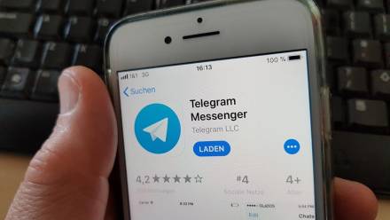Aplikacja Telegram Fot. PAP/EPA/MAURITZ ANTIN 