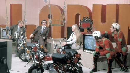 Reżyser i aktorzy "Balladyny" w programie telewizyjnym "Sam na sam". Fot. PAP/Zygmunt Januszewski