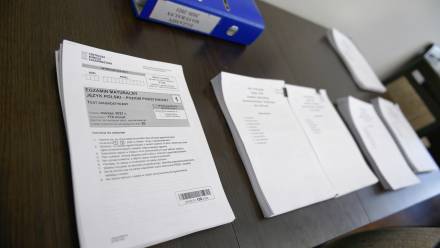 Arkusze próbnej matury. Zdj. ilustracyjne. Fot. PAP/Jakub Kaczmarczyk
