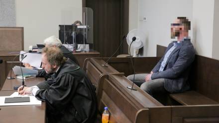 Adwokat Paweł K. przed sądem Fot. PAP/Tomasz Waszczuk