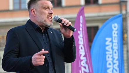 Adrian Zandberg. Fot. PAP/Maciej Kulczyński